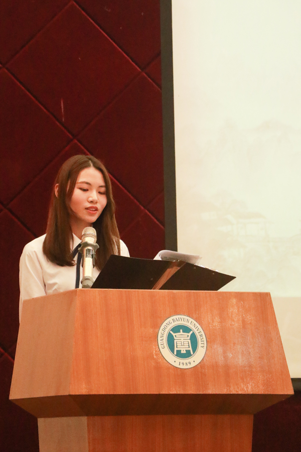 学生会主席邓乐瑶.jpg